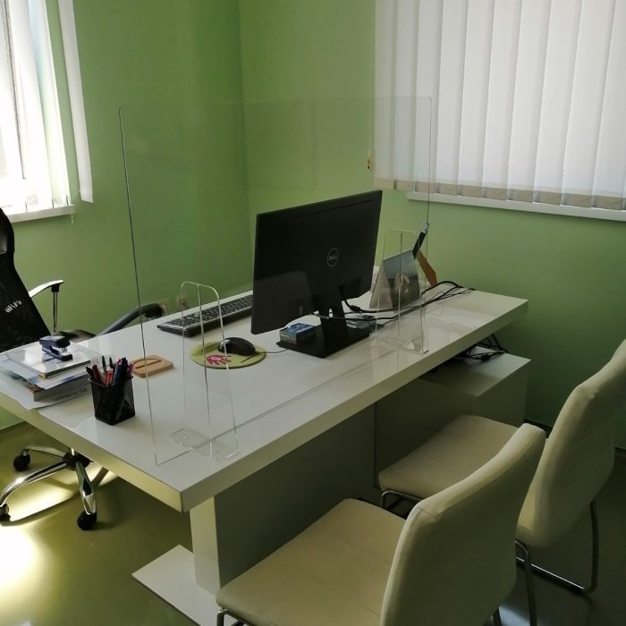 zaštitne-pregrade-od-pleksiglasa-menspred-doo (4) zaštitne-pregrade-od-pleksiglasa-menspred-doo (4)